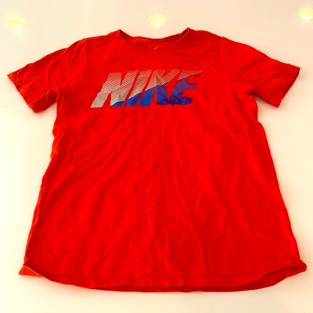 Nike Tee size Youth M